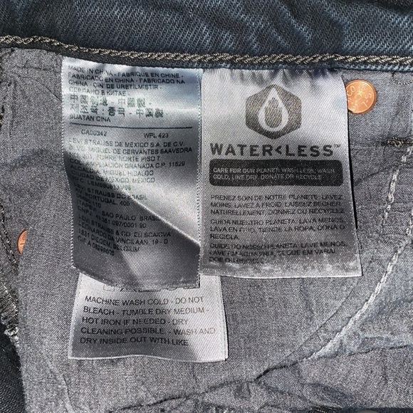 LEVI’S Wedgie Fit Jeans!! - Picture 7 of 7